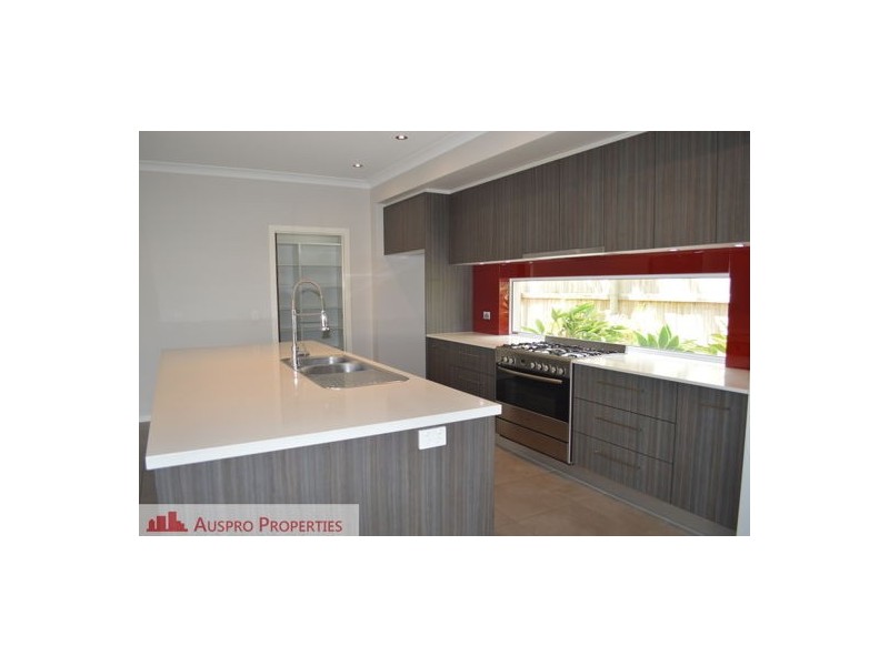 37 Parkgrove St, Birkdale QLD 4159