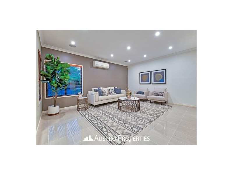 79 White Cedar Cct, Stretton QLD 4116