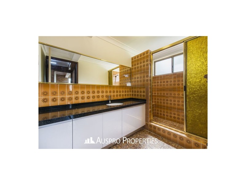 9 Karalee St, Sunnybank QLD 4109