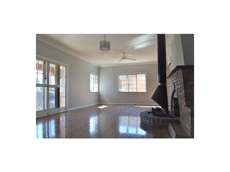 42 Lorinya St, Mansfield QLD 4122