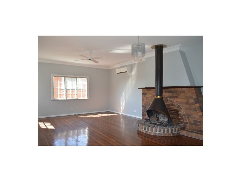 42 Lorinya St, Mansfield QLD 4122