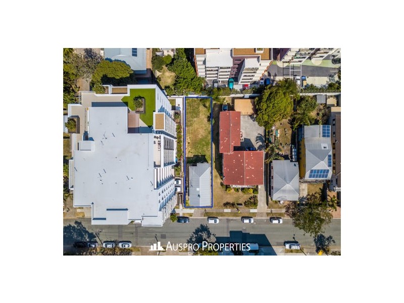 12 Norman St, Southport QLD 4215