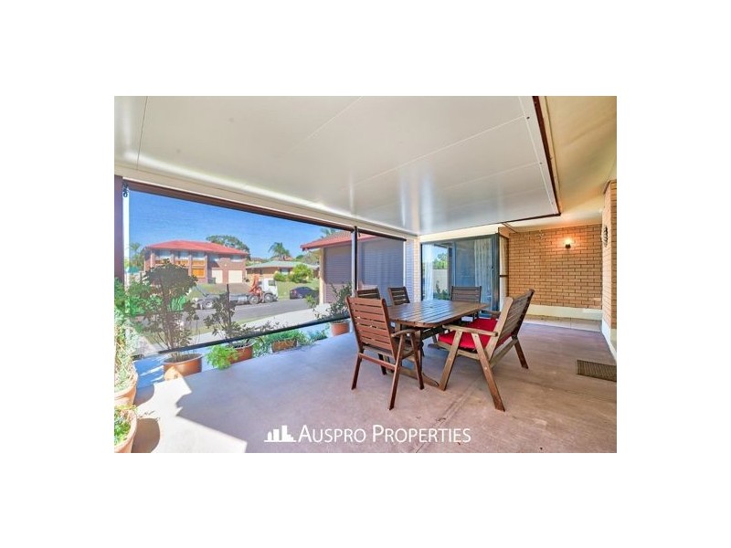 50 Greenmeadow Rd, Mansfield QLD 4122