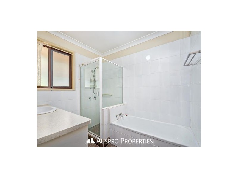 50 Greenmeadow Rd, Mansfield QLD 4122