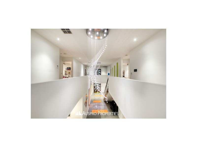 110 The Parkway, Stretton QLD 4116