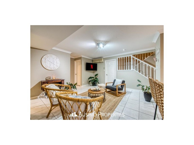 11 Cassia Pl, Stretton QLD 4116