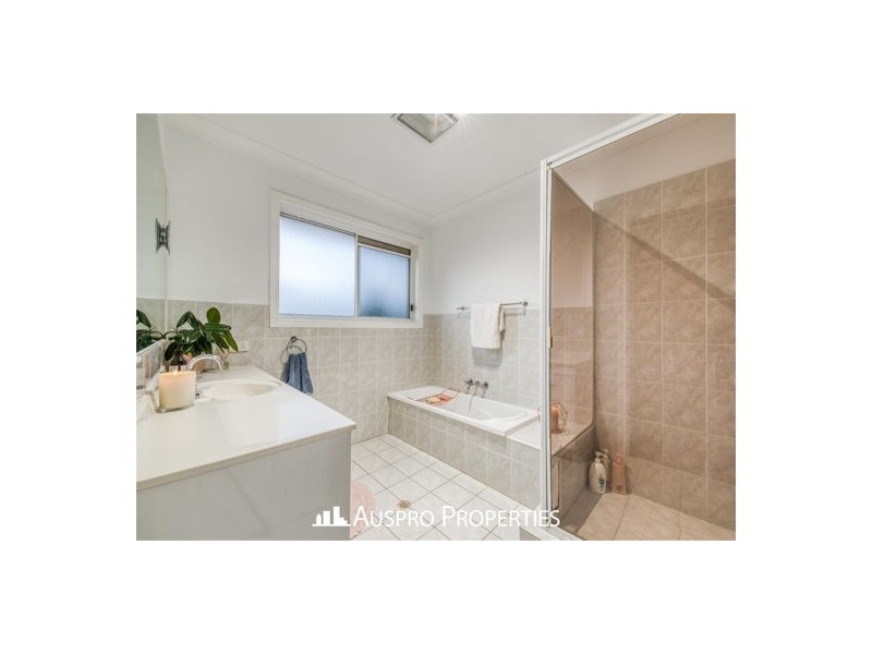 11 Cassia Pl, Stretton QLD 4116