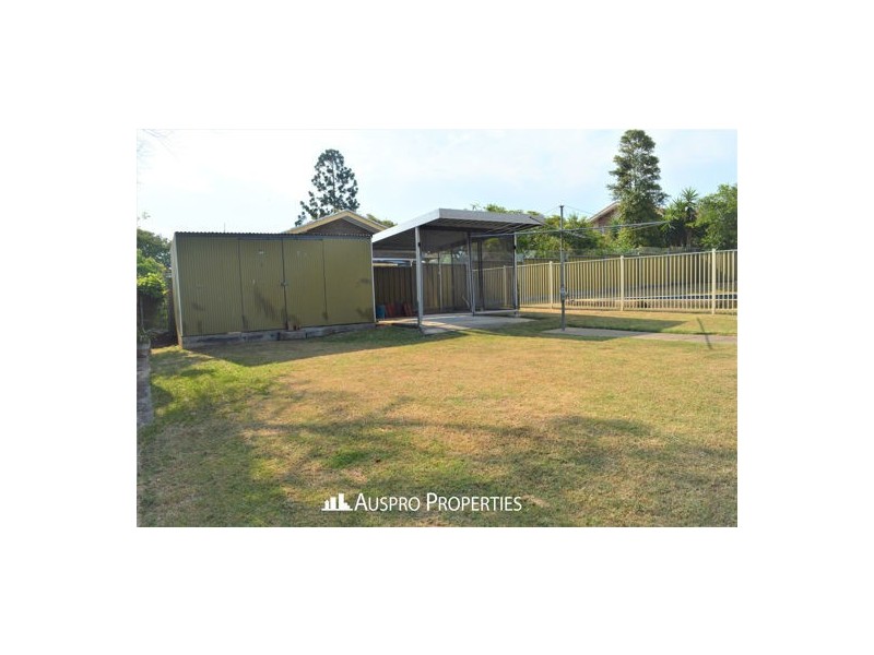 398 Warrigal Rd, Eight Mile Plains QLD 4113