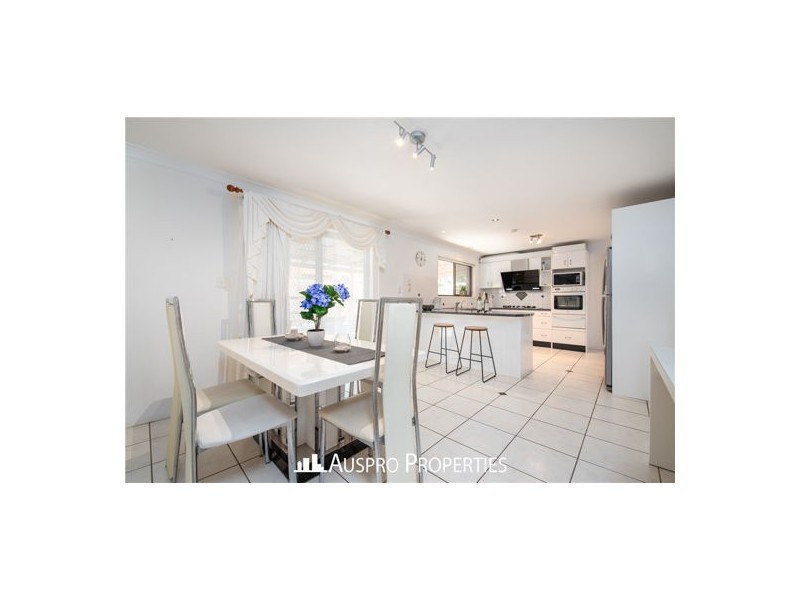 12 Tapioca St, Eight Mile Plains QLD 4113