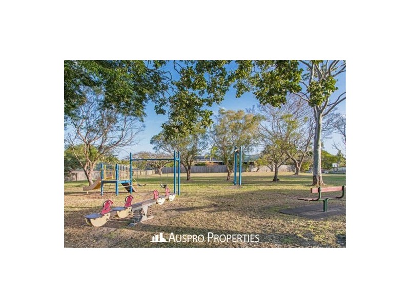 12 Tapioca St, Eight Mile Plains QLD 4113