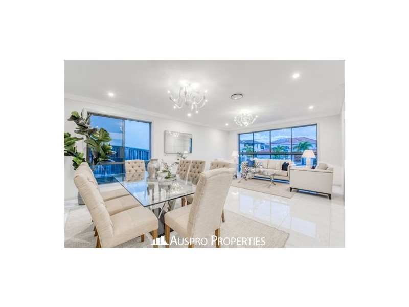 36 Hawthorn Circuit, Stretton QLD 4116