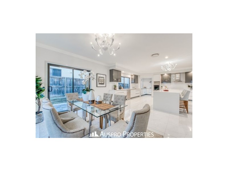 36 Hawthorn Circuit, Stretton QLD 4116