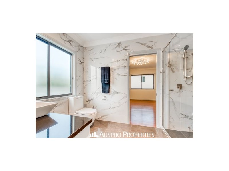 36 Hawthorn Circuit, Stretton QLD 4116