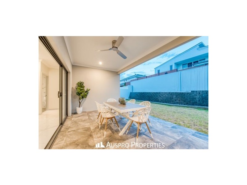 36 Hawthorn Circuit, Stretton QLD 4116