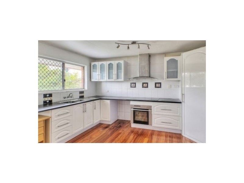 5 Warrigal Road, Runcorn QLD 4113