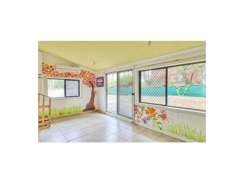 5 Warrigal Road, Runcorn QLD 4113