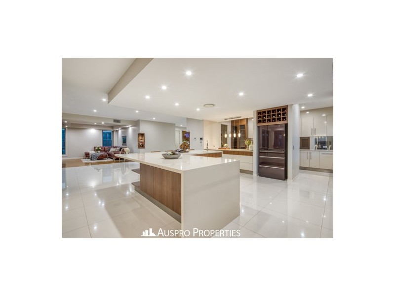 156 Hawthorn Circuit, Stretton QLD 4116