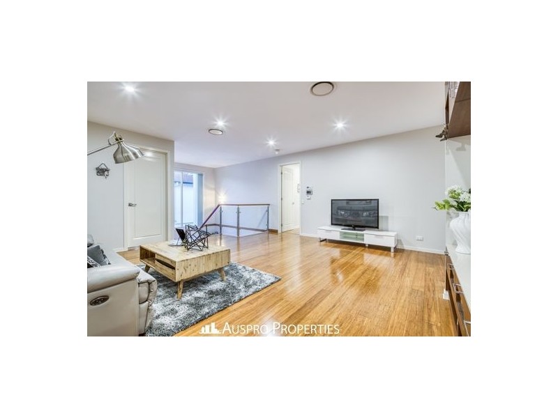 156 Hawthorn Circuit, Stretton QLD 4116