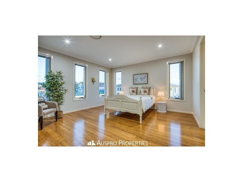 156 Hawthorn Circuit, Stretton QLD 4116