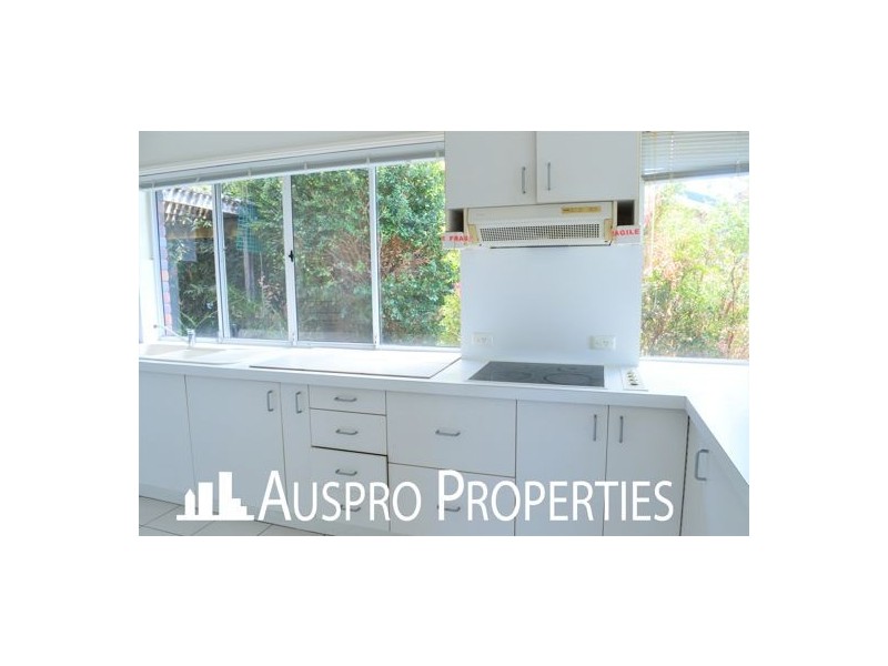 18 Firthshire Street, Mansfield QLD 4122