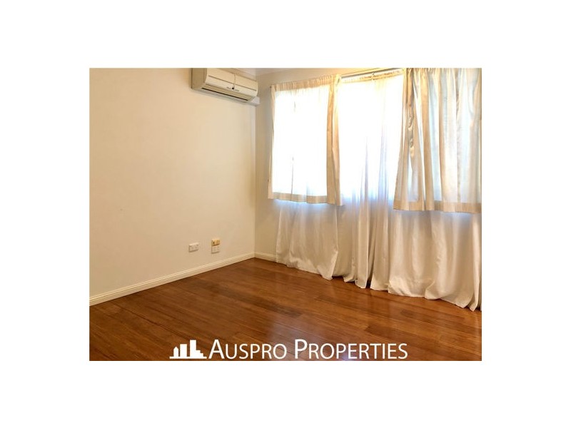 18 Firthshire Street, Mansfield QLD 4122