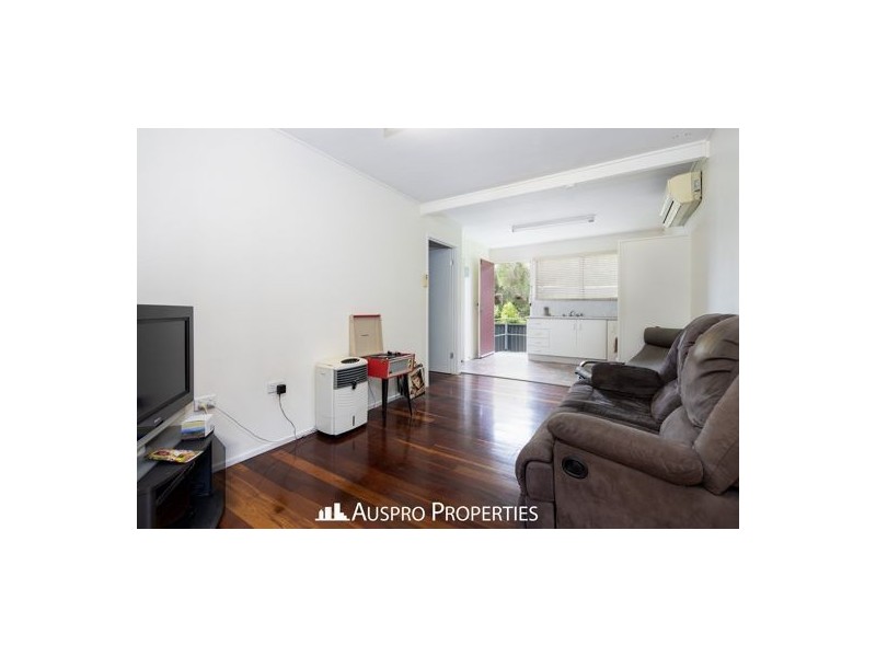 43 Holland Road, Holland Park QLD 4121