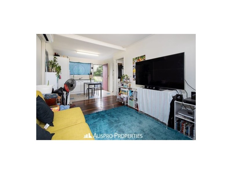 43 Holland Road, Holland Park QLD 4121