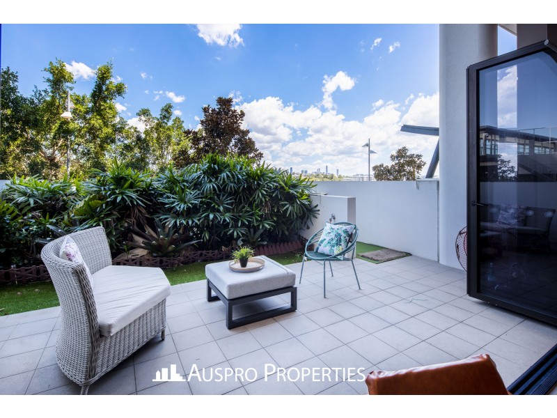 20005 37D Harbour Rd, Hamilton QLD 4007