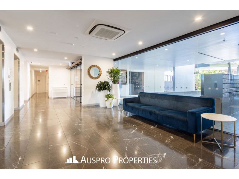 20005 37D Harbour Rd, Hamilton QLD 4007