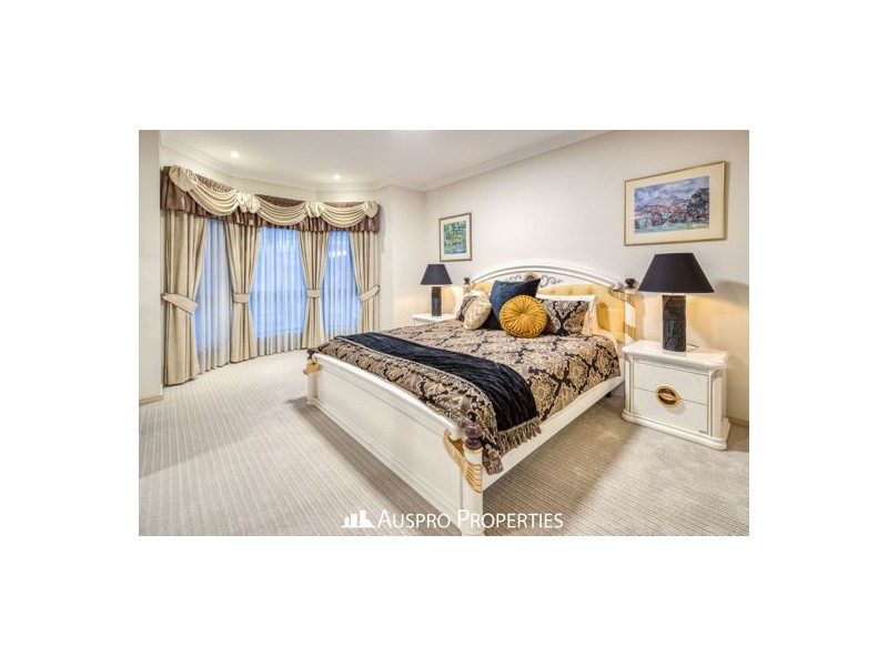 79 The Parkway, Stretton QLD 4116