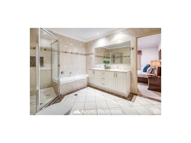 79 The Parkway, Stretton QLD 4116