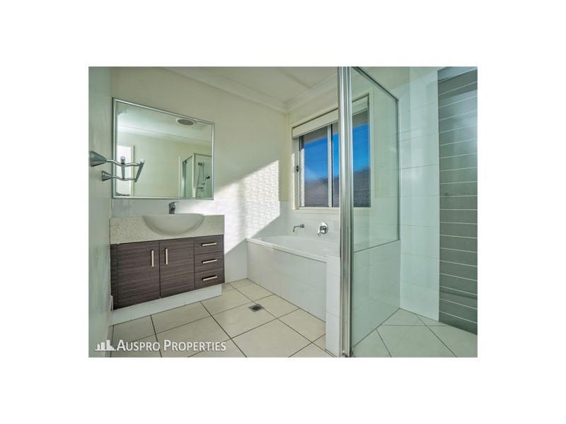 30 Nova Street, Waterford QLD 4133