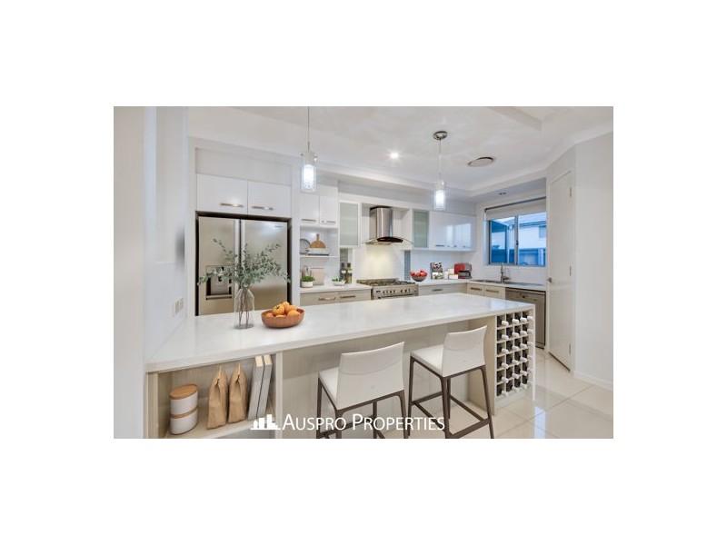 27 Peachtree Pl, Stretton QLD 4116