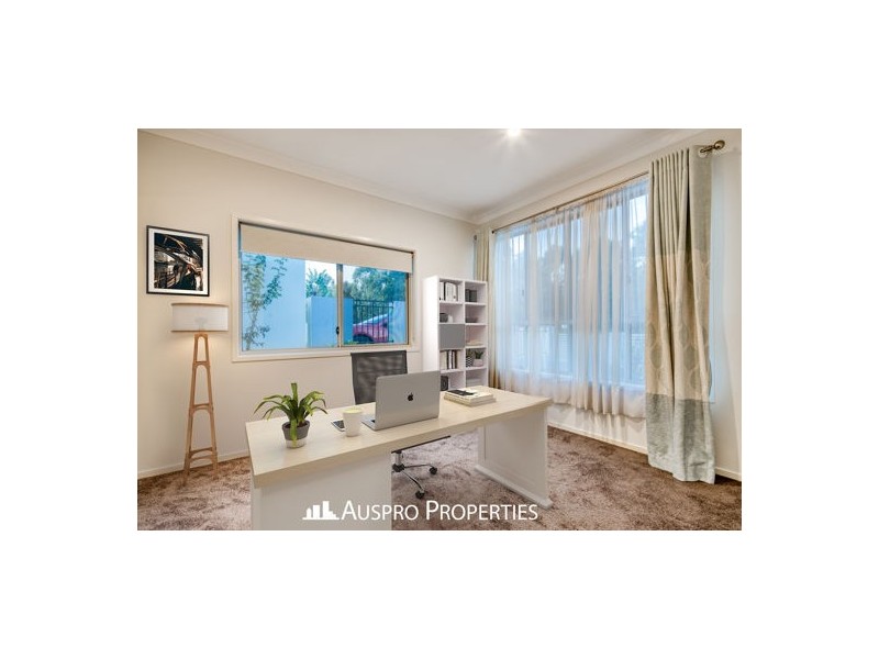 27 Peachtree Pl, Stretton QLD 4116