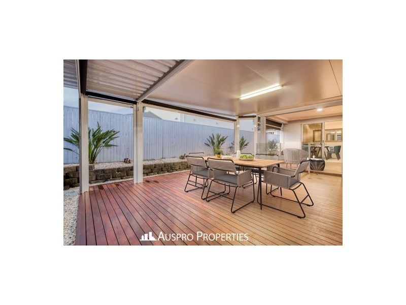 27 Peachtree Pl, Stretton QLD 4116