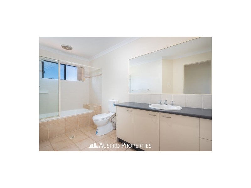 25/25 Buckingham Pl, Eight Mile Plains QLD 4113