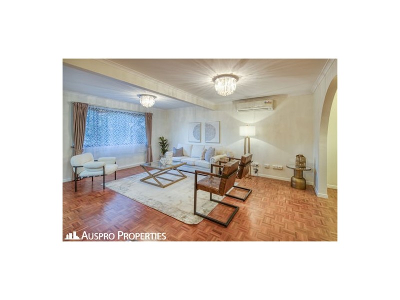 5 Lomandra Street, Robertson QLD 4109