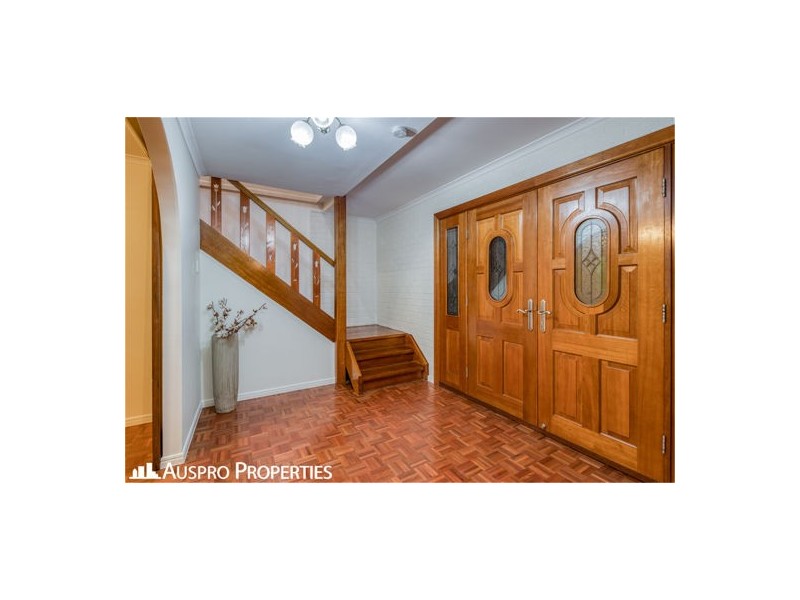 5 Lomandra Street, Robertson QLD 4109