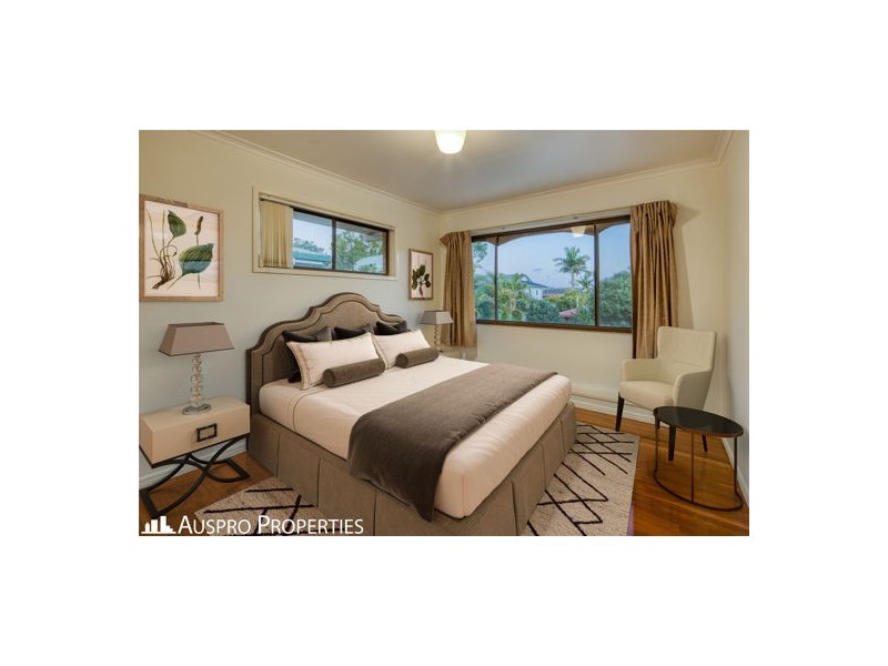 5 Lomandra Street, Robertson QLD 4109