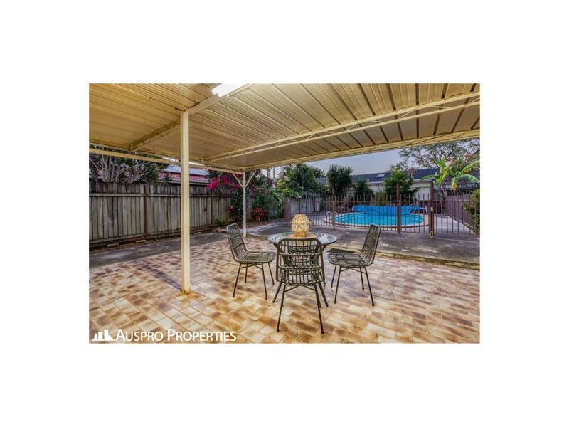 5 Lomandra Street, Robertson QLD 4109