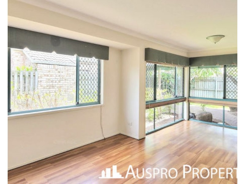 8 Benbek Circuit, Sunnybank Hills QLD 4109