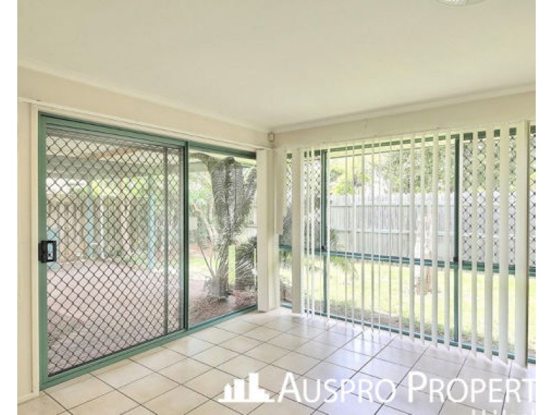 8 Benbek Circuit, Sunnybank Hills QLD 4109