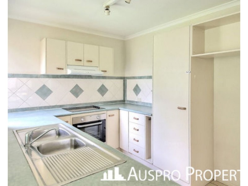 8 Benbek Circuit, Sunnybank Hills QLD 4109