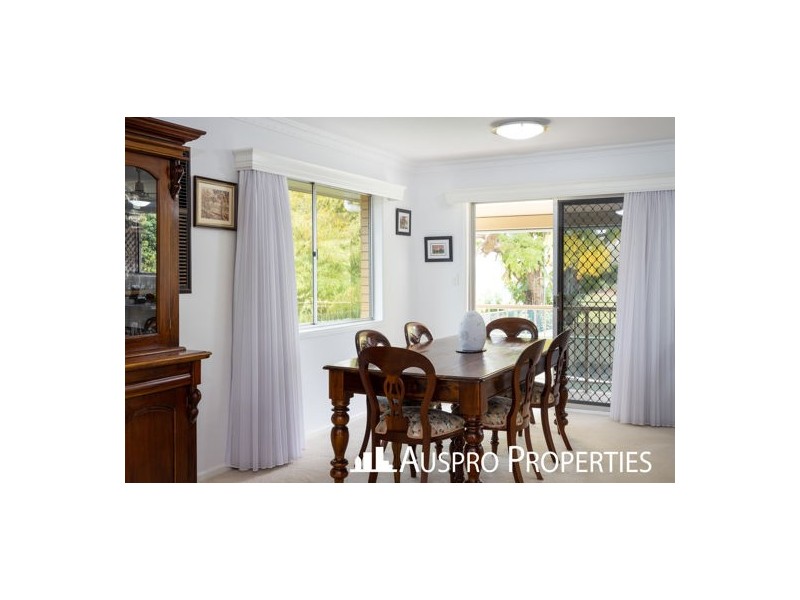 30 Darlington St, Macgregor QLD 4109