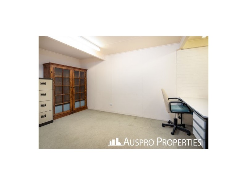 30 Darlington St, Macgregor QLD 4109