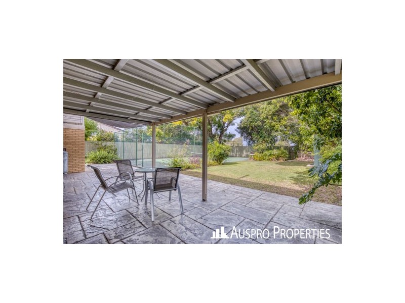 30 Darlington St, Macgregor QLD 4109
