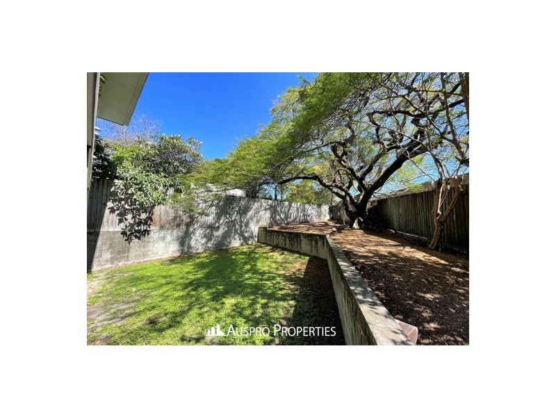 25 Park Rd, Yeronga QLD 4104