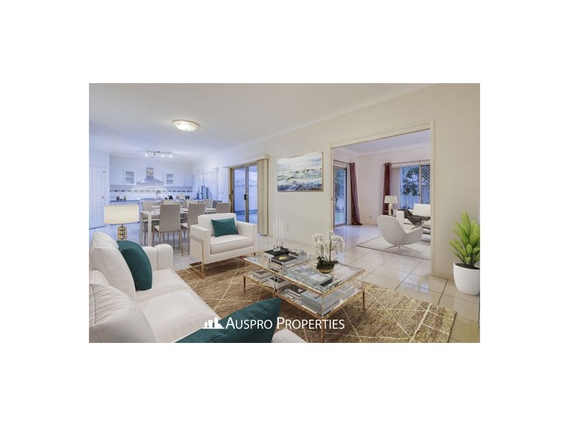 5 Paul Drive, Regents Park QLD 4118