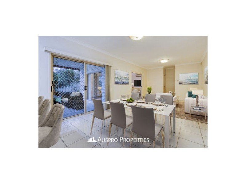 5 Paul Drive, Regents Park QLD 4118