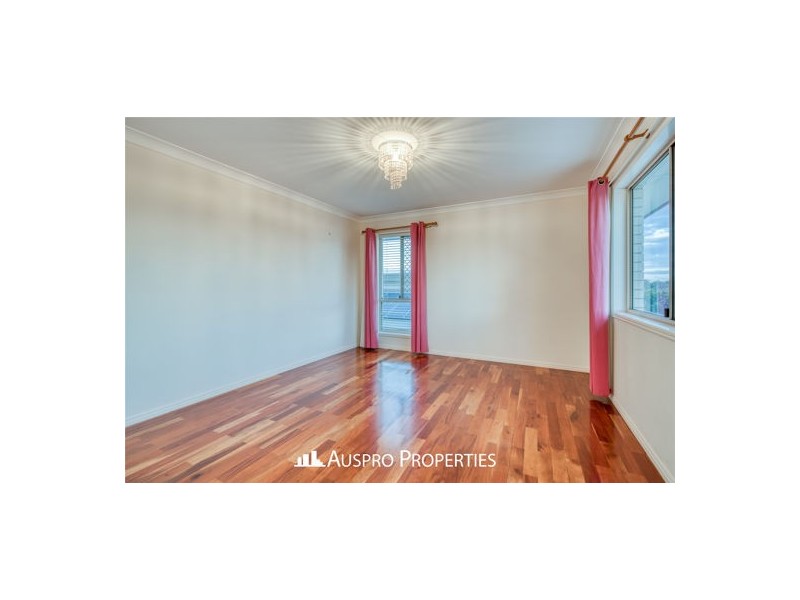 5 Paul Drive, Regents Park QLD 4118